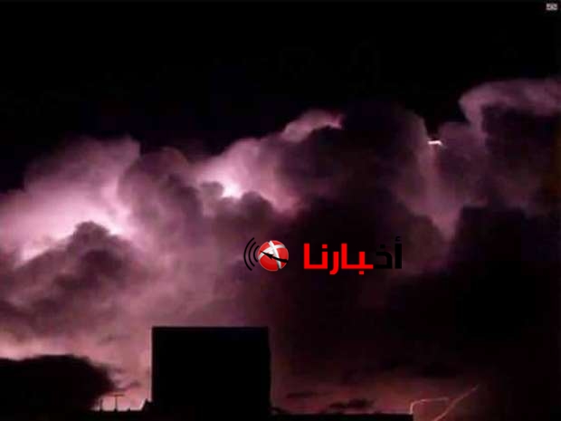 معهد البحوث الفلكية يعلن ان البرق بالإسكندرية لا علاقة له بنهاية العالم