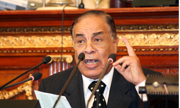 من هو كمال احمد