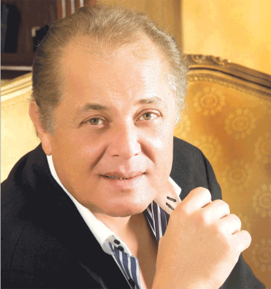 محمود عبد العزيز