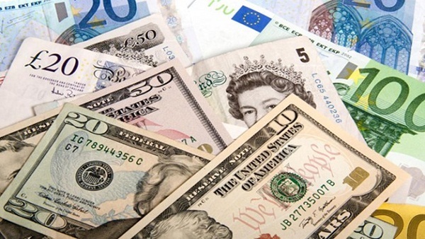 أسعار العملات في البنوك اليوم الجمعة